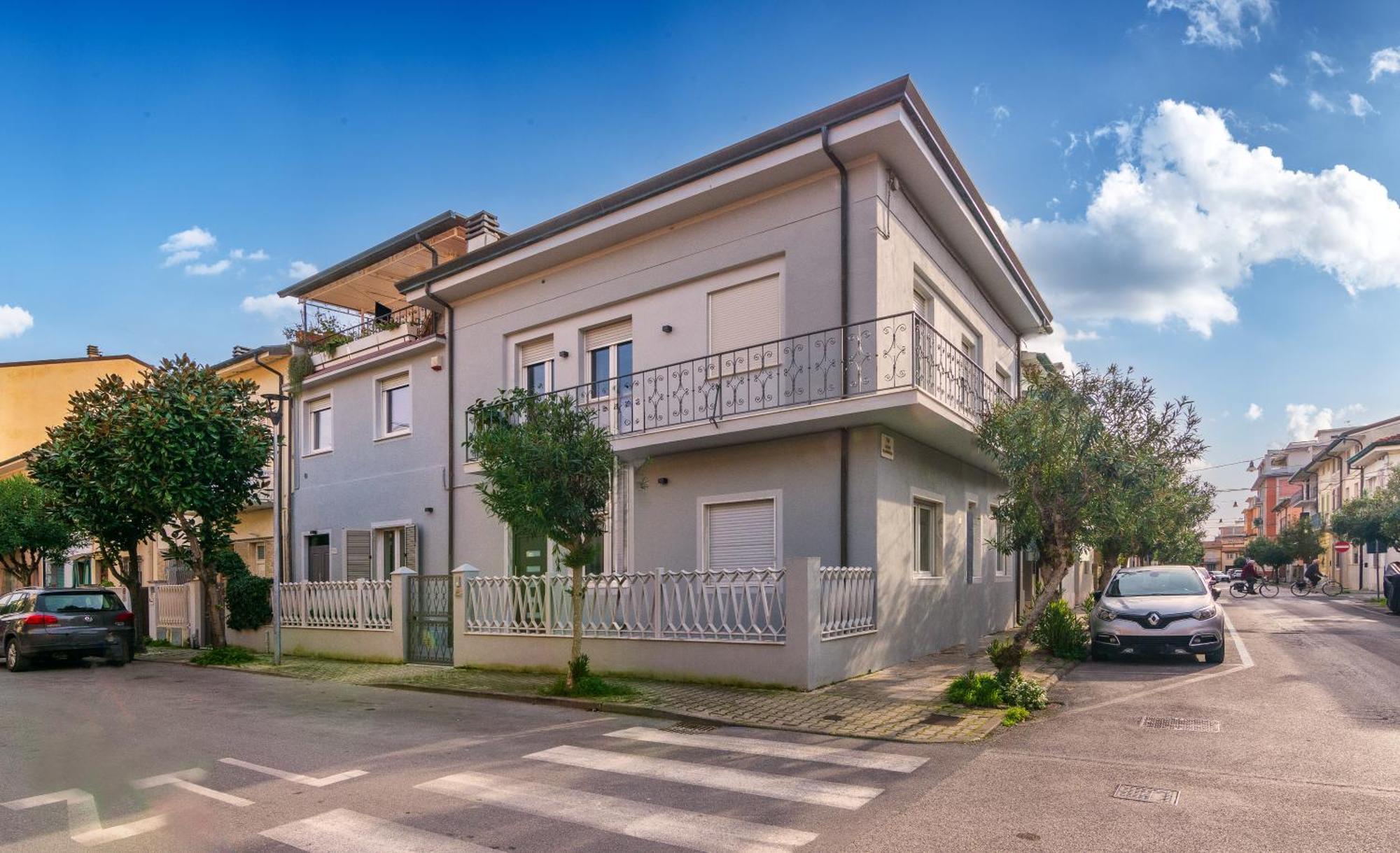 Casa Vacanze Da Antonio Ristrutturata Luglio 2023 Viareggio Exterior foto